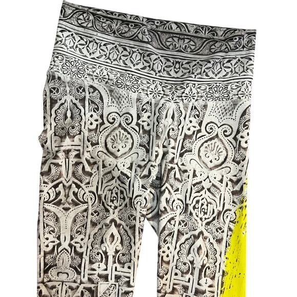 Niyama Sol Rare leggings with pattern and yellow on side no longer in print sz S - Picture 3 of 5